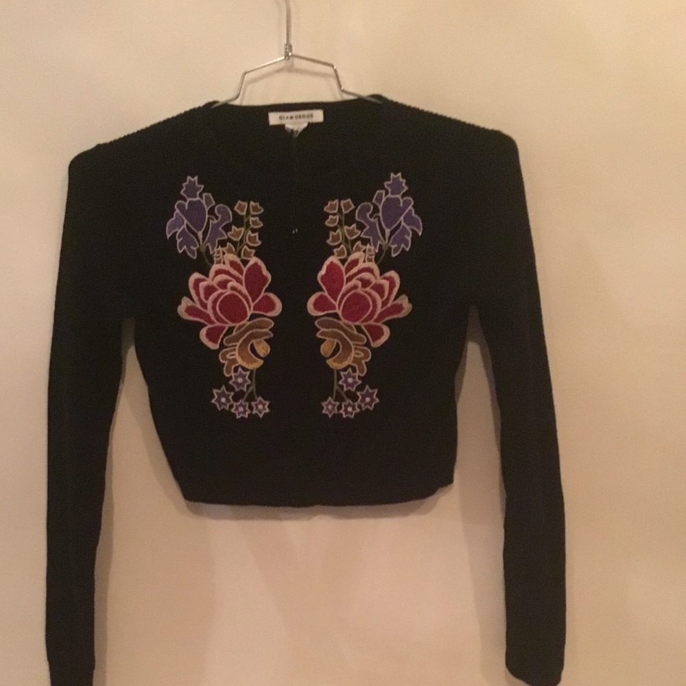 NWT Black Embroidered Cropped Sweater